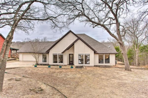 Lake Texoma Retreat with Deck Less Than 1 Mi to Marina!